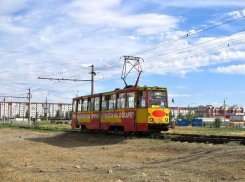 Городская автоколонна «рассказала» откуда в Волжском взялось 108 трамвайных остановок