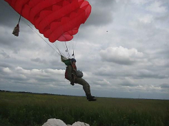 Начальника клуба «Ястреб» суд признал виновным в организации прыжков с неисправными парашютами