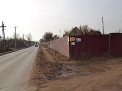 65-летнего мужчину сбила легковушка на острове Зеленый в Волжском