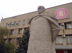 Первые призывники весенней кампании в Волжском отправились нести службу