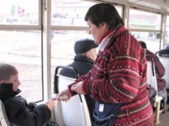 312 тысяч рублей потратят власти Волжского на проездные для школьников