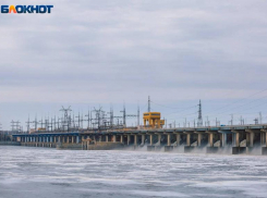 Волжская ГЭС снижает сбросы: уровень воды падает