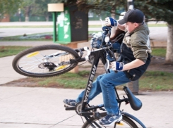 В Волжском под колеса «Рено Дастер» попал 14-летний школьник