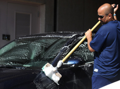 В Волжском на автомойках вновь нашли нелегальных сотрудников