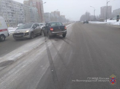 Автомобилист сбил двух школьников на «зебре» в Волжском