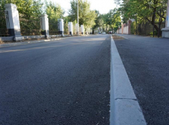 Завершен ремонт дороги на улице Циолковского в Волжском