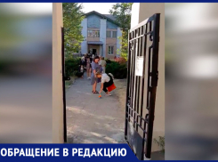 Волжане возмущены огромными очередями в детских поликлиниках