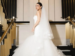 Прекрасную Марику поздравляют с днем свадьбы поклонники