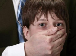 37-летний педофил из Волгограда развращал семилетних детей вместе с другом