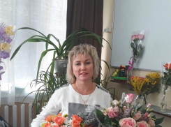 Классного руководителя - Яровую Юлию Геннадьевну курсанты 7К класса МОУ СШ 9, поздравляют с днем рождения!