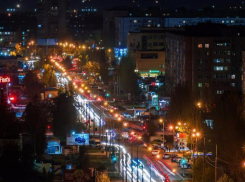 Власти решили оградить площадь Ленина в Волжском