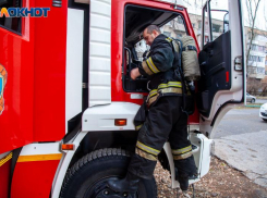 Мужчина попал в реанимацию после пожара под Волжским