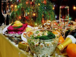 Сколько стоит «новогодний стол» в Волжском?