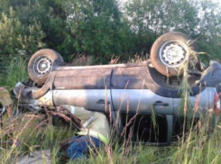 В страшном ДТП скончался пассажир опрокинувшейся «Нивы»