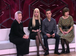 Волжане увидели свою землячку в прямом эфире вместе с известным насильником Шурыгиной