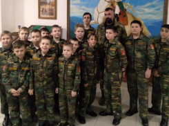 Близ Волжского в православном центре прошла встреча с участником СВО