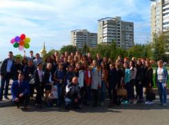 Волонтеры из Волжского разрисуют граффити Городскую детскую поликлинику № 2