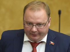 Волжский суд поручил приставам доставить экс-депутата Паршина на заседание принудительно
