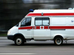 Мужчина разбился на смерть после падения из окна девятиэтажного дома в Волжском