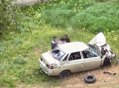 Камни, мат и побитые машины: в Волжском подростки терроризируют автомобилистов