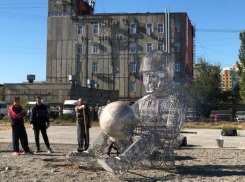 В Волжском появился космонавт