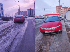 В Волжском автохамы разрушили пешеходную дорожку и отправили жителей ходить по грязи