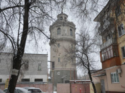 Мэрия Волжского решила приватизировать, а затем продать старую башню