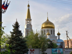 Парк «Волжский» оградят от храма Иоанна Богослова кованым забором