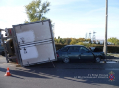 Виновником ДТП, парализовавшего движение на Волжской ГЭС, стал 57-летний водитель на ГАЗе