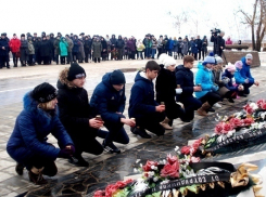 Волжане почтили память героев Сталинградской битвы 
