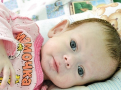 Маленькая волжанка не смогла побороть болезнь: Лиза Макаревич скончалась