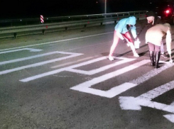 В Волжском опишут ямы и выбоины на дорогах в рамках акции #ЯМЫВЦВЕТ
