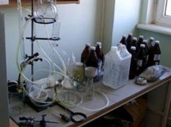 В Волгограде нижегородец занимался изготовлением спайса на дому