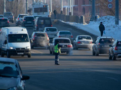 Минутка нежности по-волжски: Citroen обнял Volkswagen