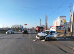 В Волжском произошло жуткое ДТП с двумя пострадавшими