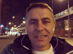 Мужчина с зеленой вставкой на куртке пропал в Волгоградской области