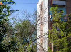 Ушла умирать подальше от матери: подробности гибели волжанки, сорвавшейся с 6 этажа