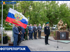 В Волжском прошла международная акция в честь Дня пограничника: фоторепортаж