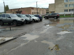 Вместо занятий дети падают в лужи по пути в волжскую школу-лицей