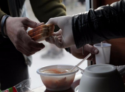 Один миллион рублей выделили для помощи волжским бомжам