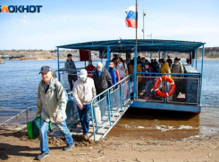 В Волжском паром приостанавливает работу из-за низкого уровня воды в Ахтубе