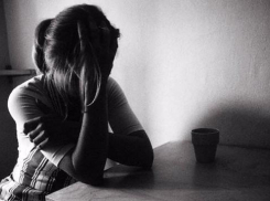 В Ленинском районе молодая мать морила малолетних дочерей голодом