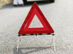 Под Волгоградом в столкновении маршрутки и иномарки инструктора автошколы пострадала пенсионерка