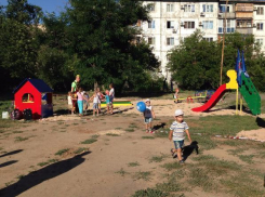 Волжанам «отдадут на хранение» 30 детских площадок