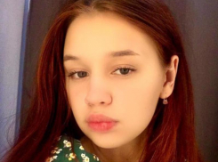 В Волжском пропала 15-летняя девушка без документов с ярко-красными волосами