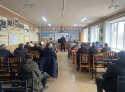 Волжским водителям автобусов напомнили о правилах дорожного движения