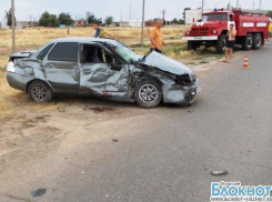 В Волгоградской области автоледи на скорости въехала во встречный автомобиль