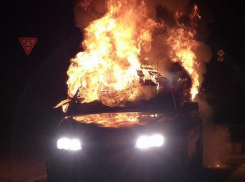 За сутки в Волжском сгорели два автомобиля