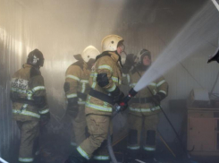 Пожар в Волжском потушили за пол часа