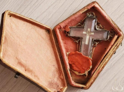 Волжане поклонятся частице Креста Господня